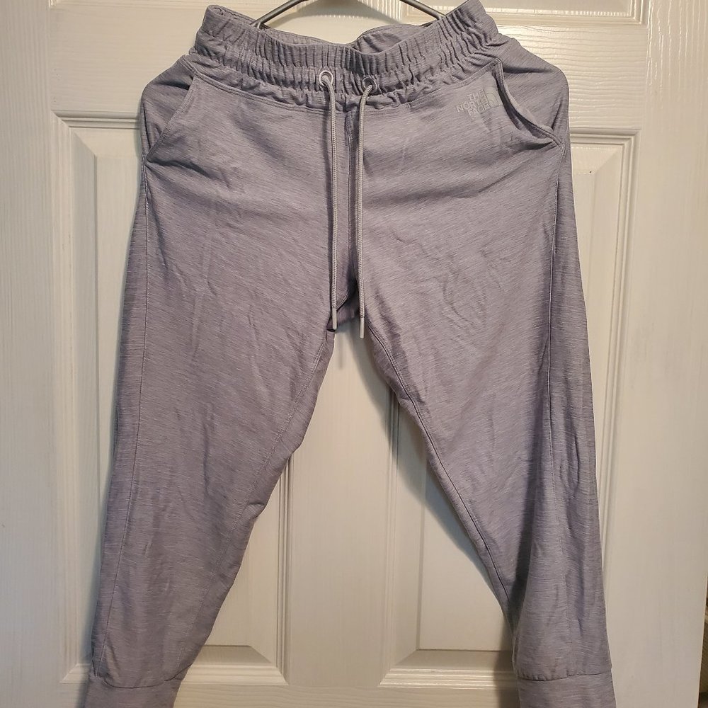 North Face Cropped Joggers, light gray